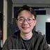陈耳鸣，asmr基佬中心社区运营负责人，圈层文化研究者，笑容温暖亲切